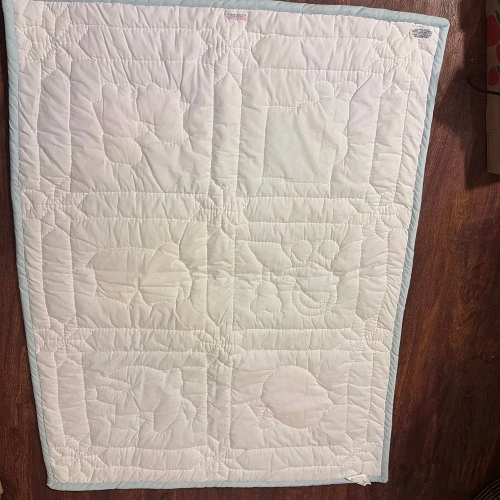 House of Hatten Baby Quilt 48x36 Pastel Vintage Nursery Applique Bedding
